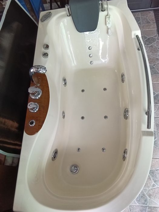 Cada hidromasaj jacuzzi