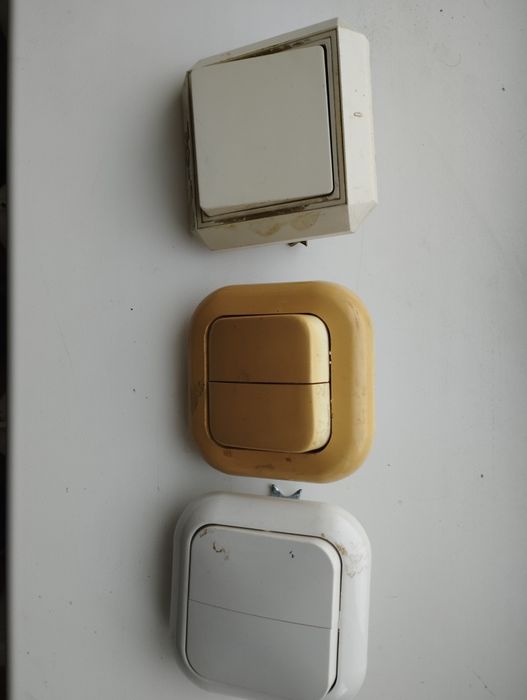 Выключатели три штуки