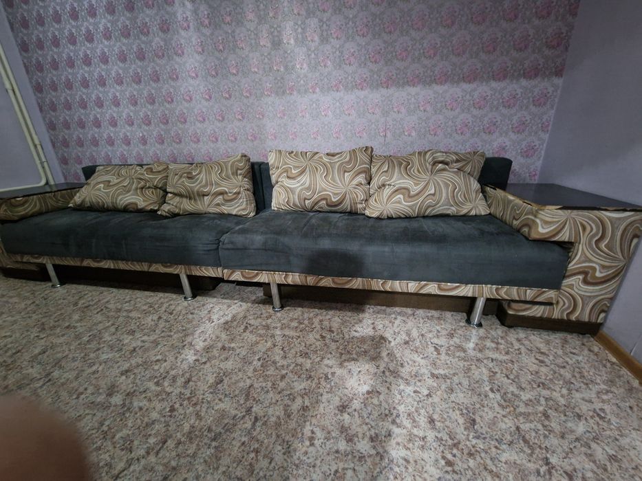 Отдам ДАРОМ  диван