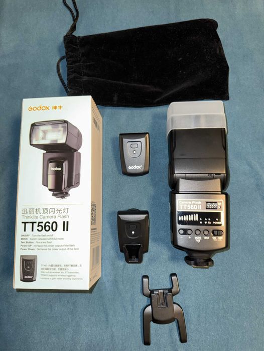 Blit Godox TT560 II Thinklite pe patina blitz aparat foto poze fotografie