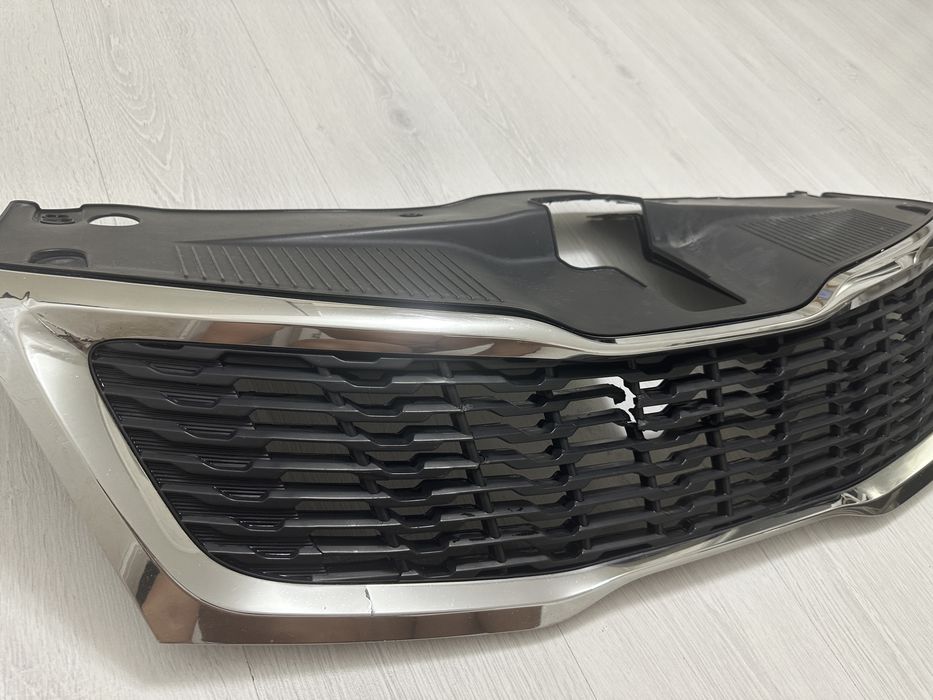 Продам Решотку Kia Rio