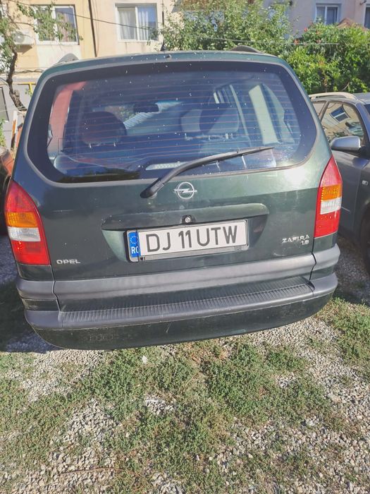 Opel Zafira 1.6 benzina