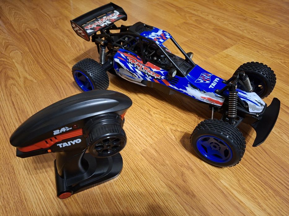 Masinuta cu telecomanda