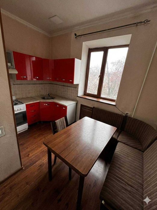 Чиланзар 1 Сталинка 2 линия высокий потолок двушка УСПЕЙ`