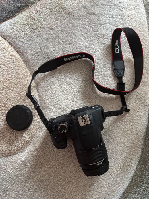 Фотоапарат Canon EOS 1200D