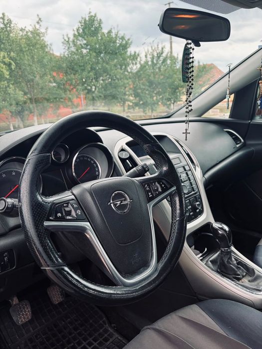 OPEL Astra 2013 — imagine 3