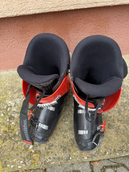 Vand schiuri Atomic si clapari Rossignol