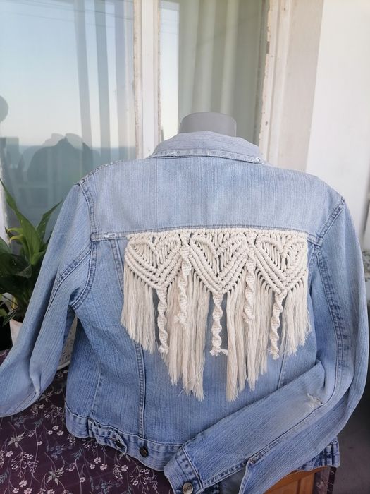 Ръчно изработена декорация на яке