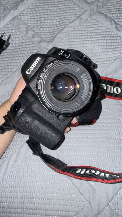 Продам Canon  EOS 5D Mark lV