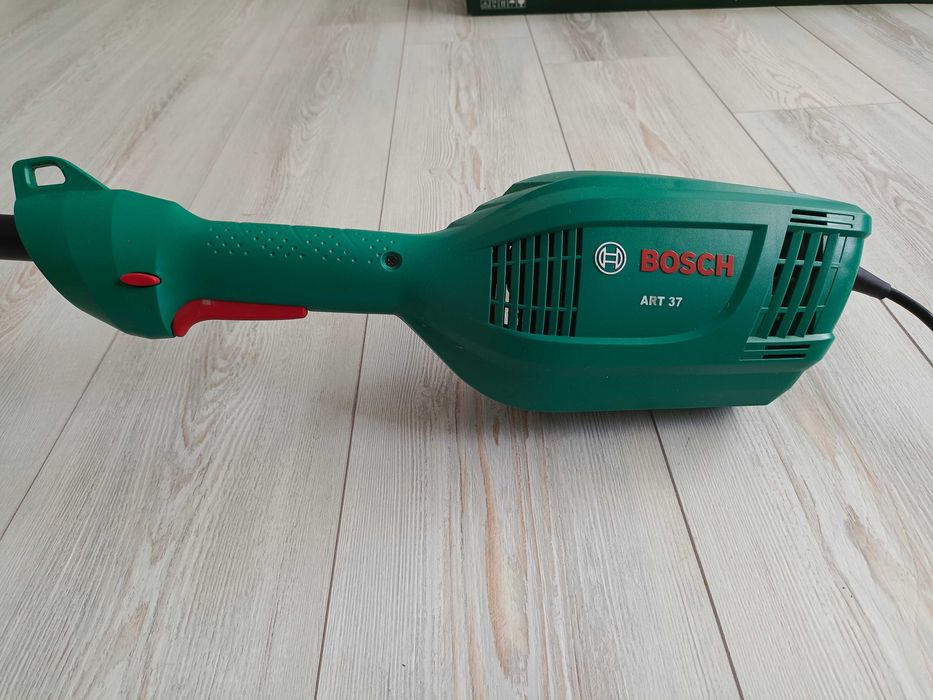 Продае́ться газонокосилка ART 37 BOSCN