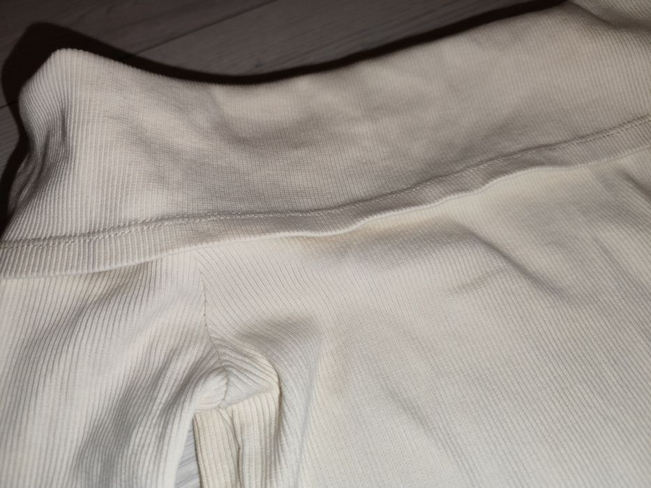 Top Zara cu umerii goi