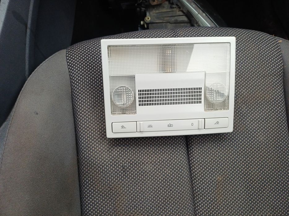 Среден плафон осветление за сеат леон алтея поло голф 6