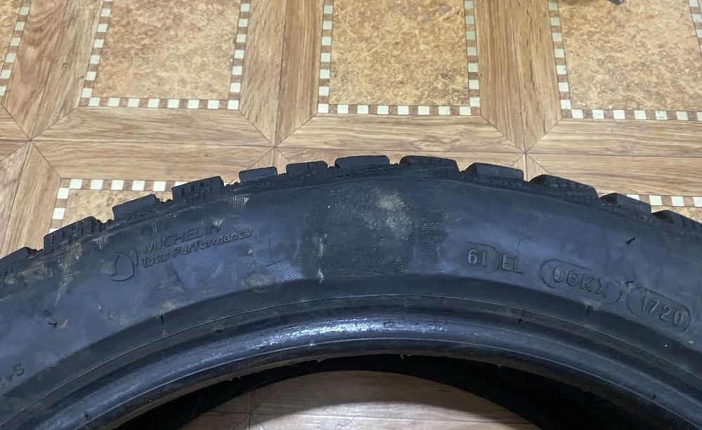 MICHELIN X-Ice North 4  R18