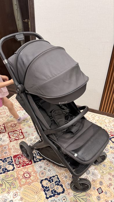 Продам коляску в отличном состояний