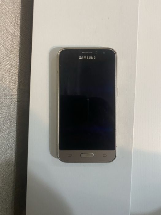 Samsung старый.