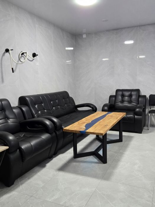 Продается свой новый дом-дача с зимним и летним бассейнами