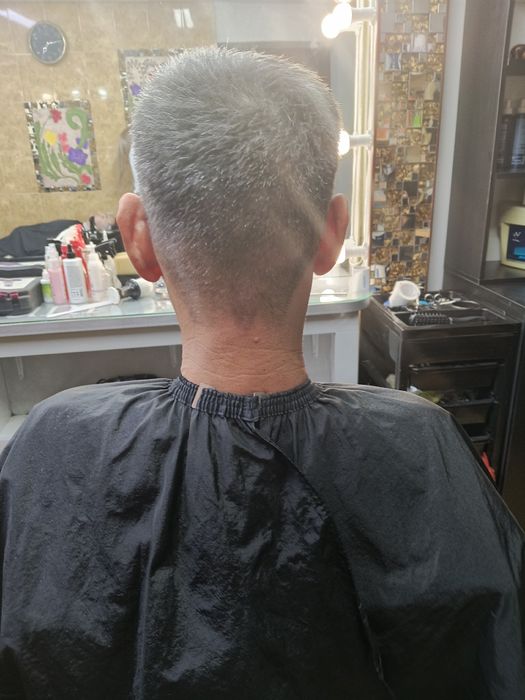 Бесплатные стрижки, Барахолка