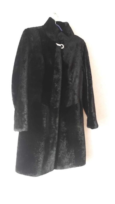 Шуба женская цигейковая