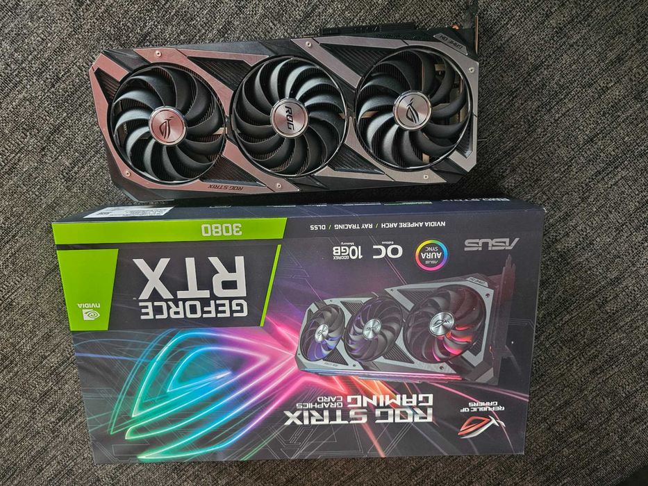 RTX 3080  RTX 3070
