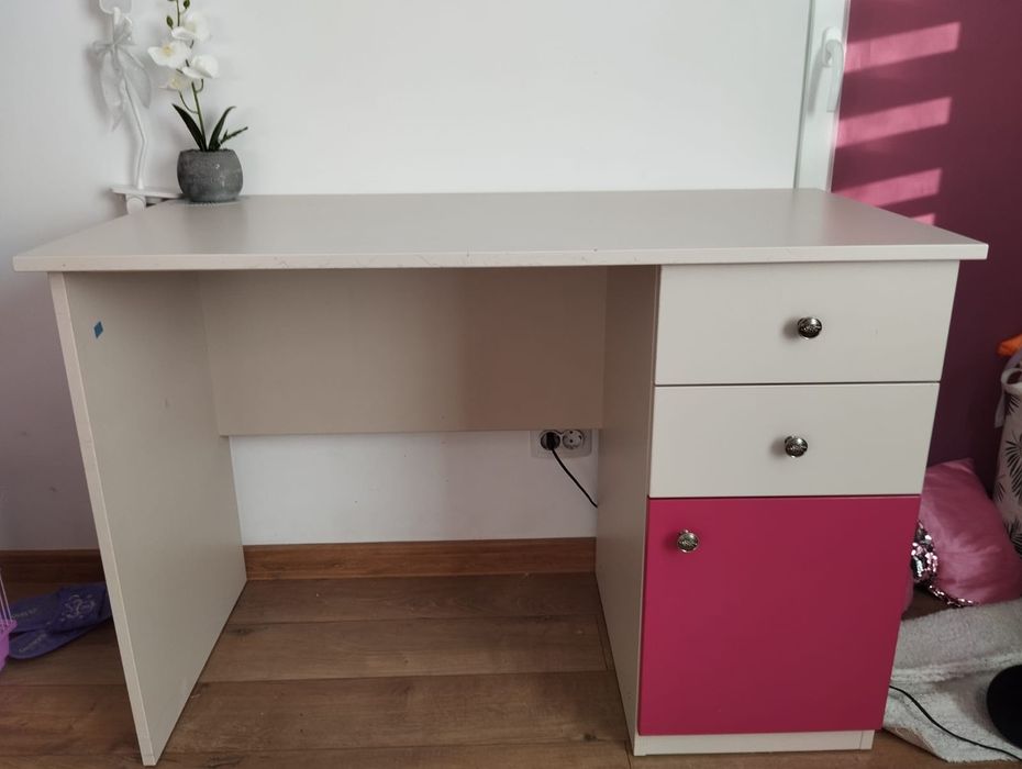 Mobila fetițe crem -magenta