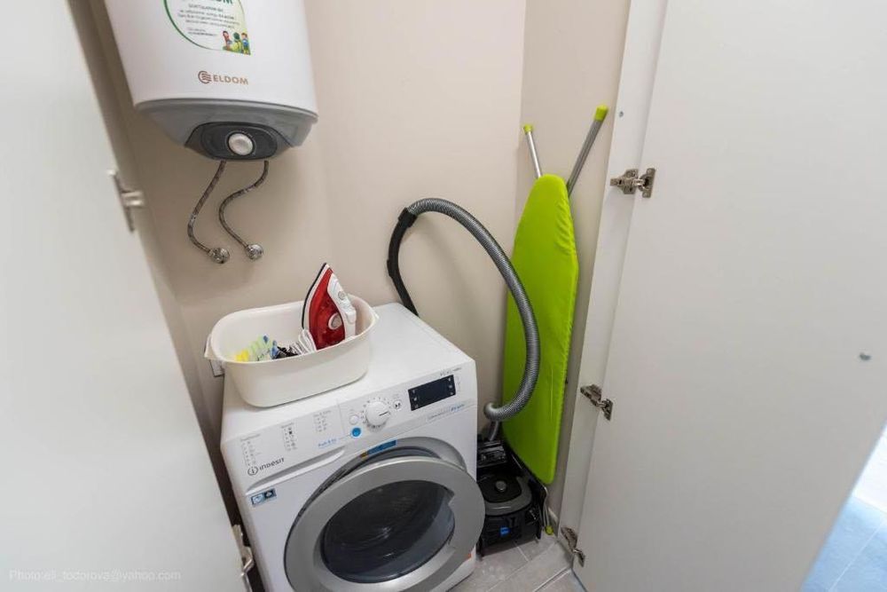 ЛУКСОЗЕН ТРИСТАЕН апартамент в района на Гръцка махала!