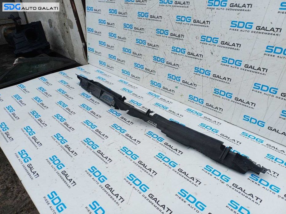 Deflector Central Aer Radiatoare Volkswagen Passat B6 2005 - 2010 Cod 3C0121330 [GB0457]