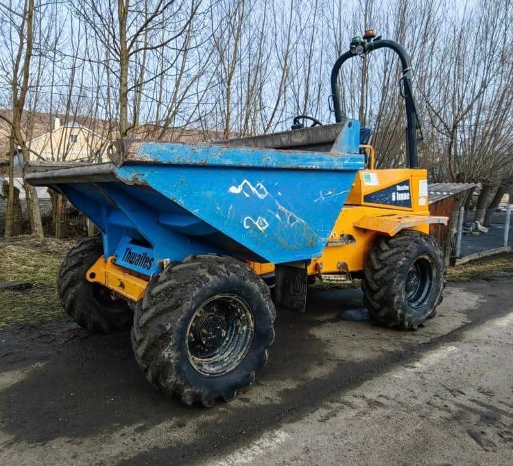 Excavator / dumper de 6 tone de închiriat