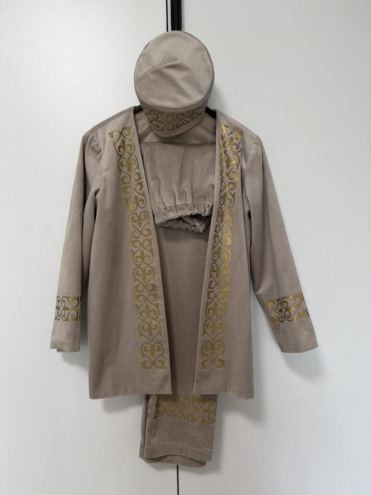 Продам национальный костюм на мальчика