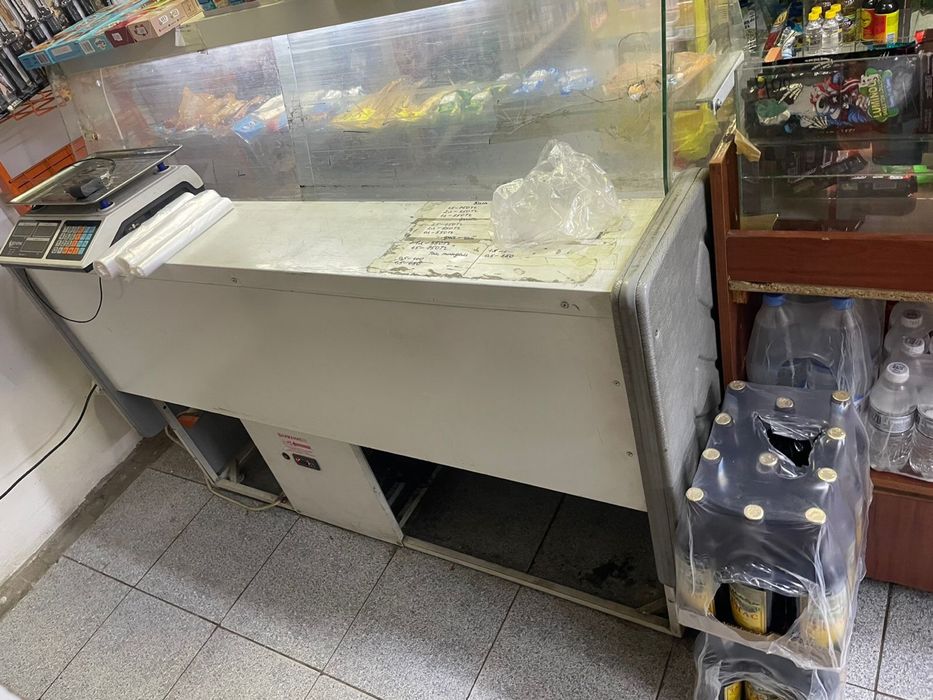 холодильник витринный