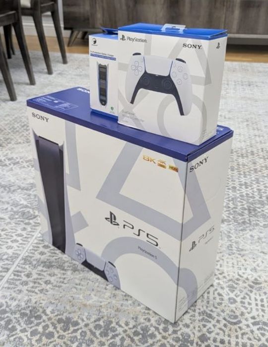 Sony Playstation 5 + игры FC 26 ; UFC и тд