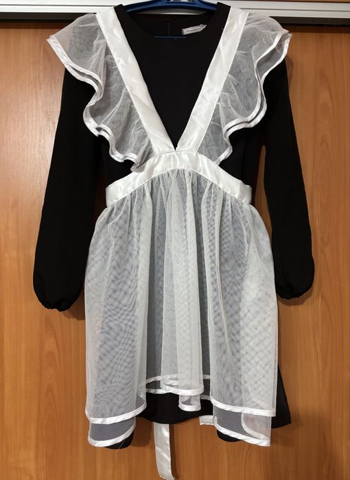 Школьная форма (платье + фартук)