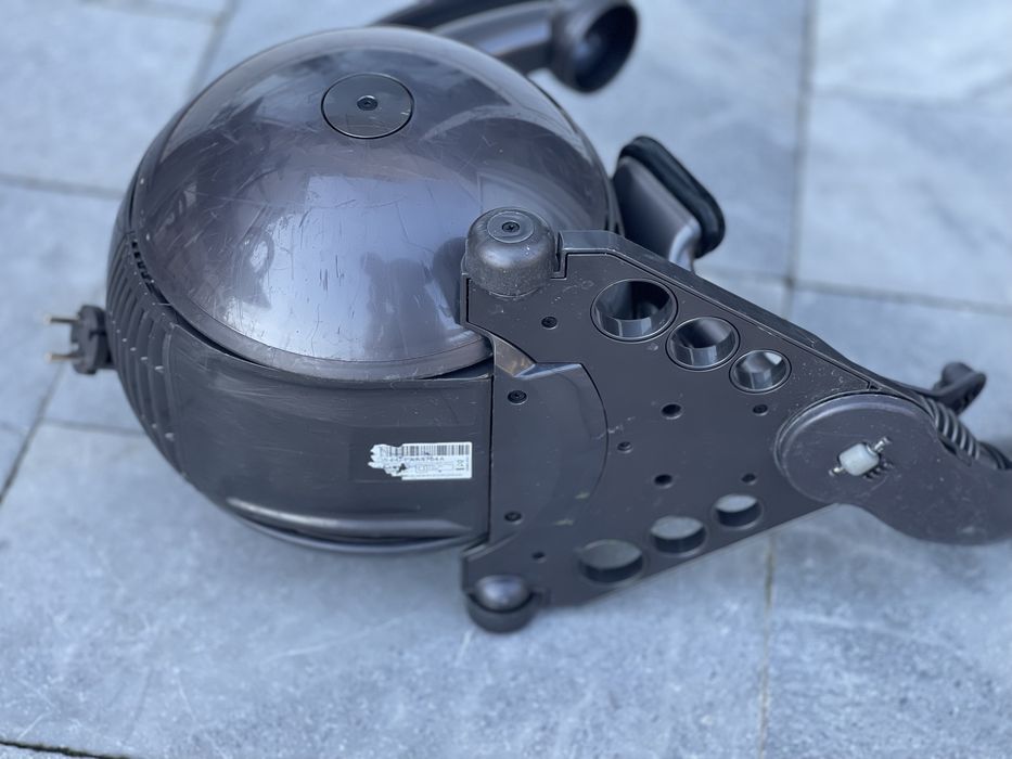 Прахосмукачка DYSON Ball DC33