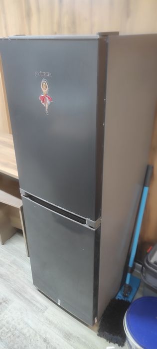 Холодильник 1.5 высота, ширина 50