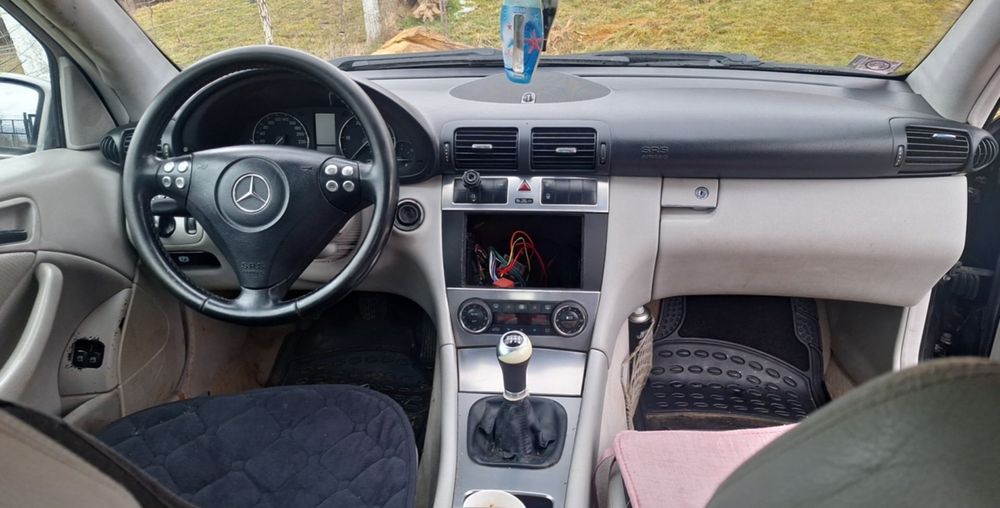 Se vinde mercedes C 220