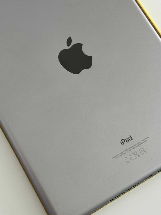 Apple iPad 6th Gen | 32 GB | Space Gray (A1893)