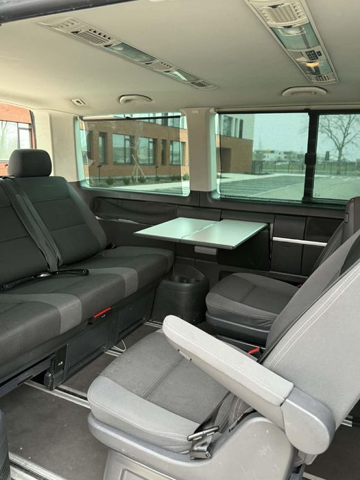 Volksvagen T6 Multivan 2011 2.0 D Automat