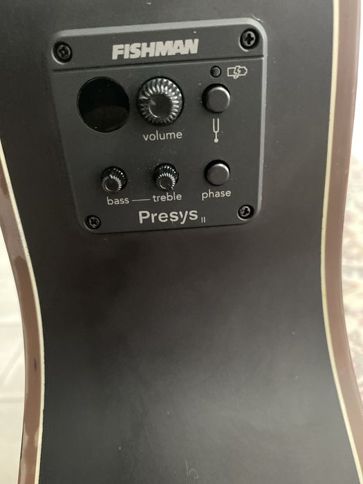 Продается гитара в отличном состоянии