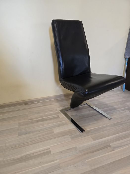 Трапезни столове 6 бр.