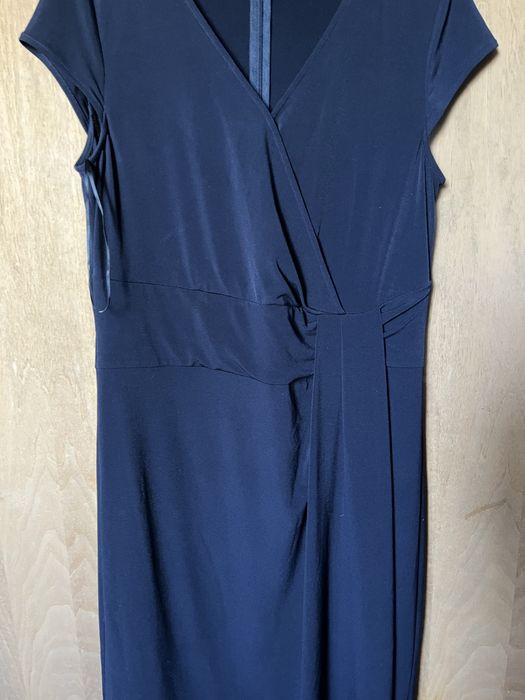 Елегантна рокля Betty Barclay