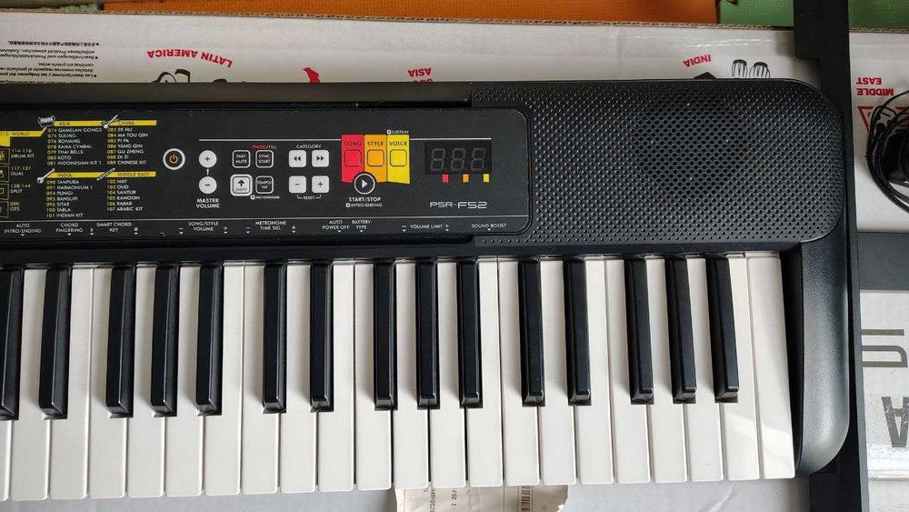 Pian electronic YAMAHA PSR-F52 fara dinamica