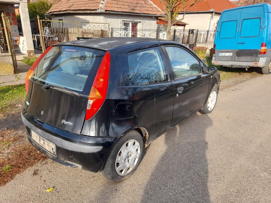 Vând s-au dezmembrez FIAT PUNTO
