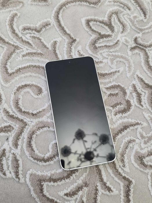 Продам Samsung S24 128 gb white