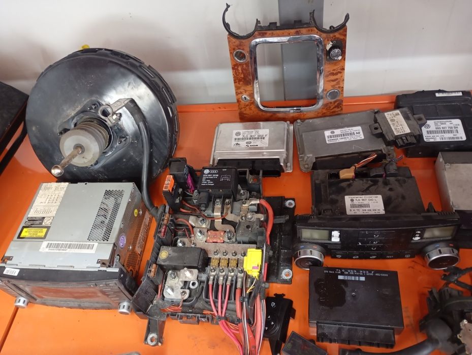 Модули Компютри ECU VAG 018 019