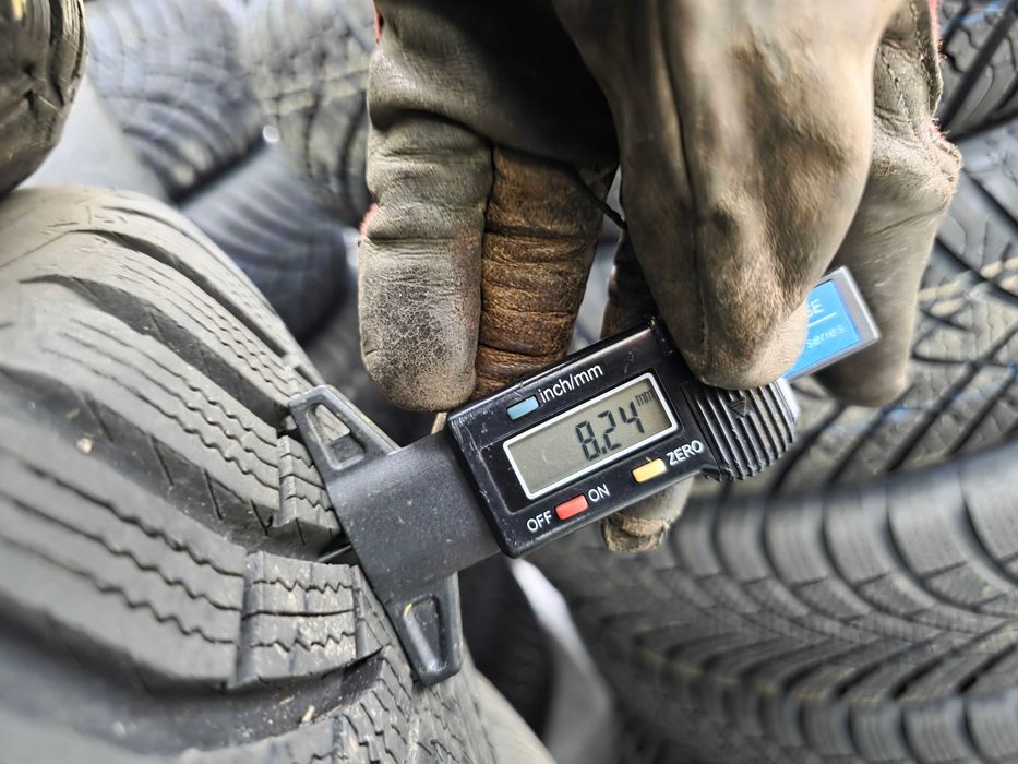 4бр Като нови зимни гуми 205 55 16 - Continental