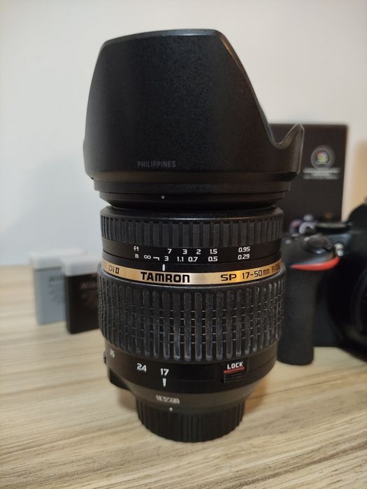 Nikon D5600 + Tamron 17-50 f/2.8 + Nikkor 18-55 f/3.5 - 5.6