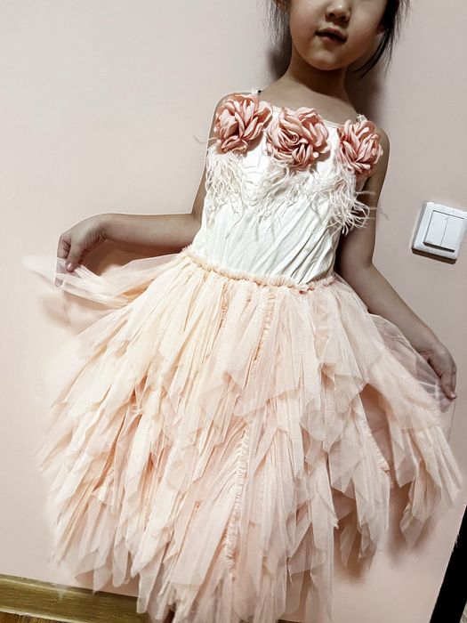 На прокат платье детсое