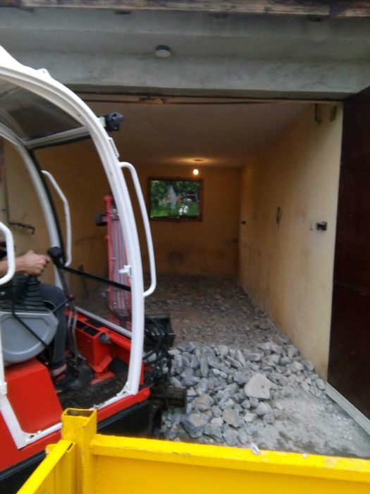 Услуги с Мини багер, бобкат/ челен товарач/кран/самосвал