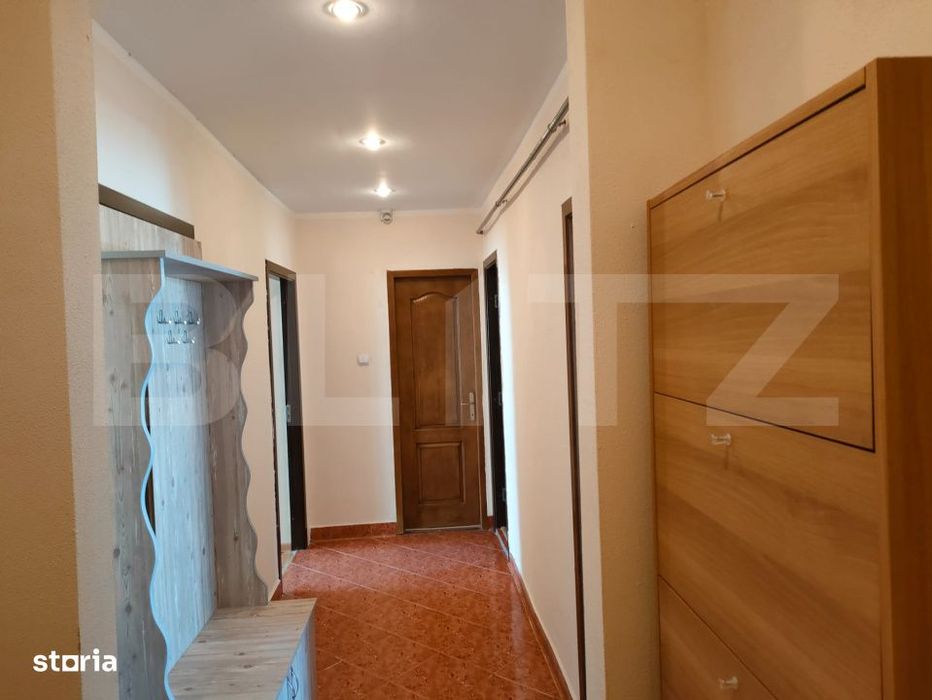 Apartament de inchiriat, decomandat, 65 mp, doua intrari, zona Ultrace