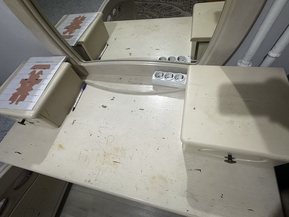 Двуспальная кровать