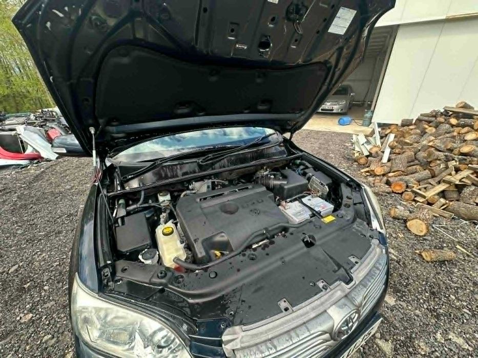 На Части Toyota RAV4, 2. 2 D-4D 150 к. с 4x4, дизел